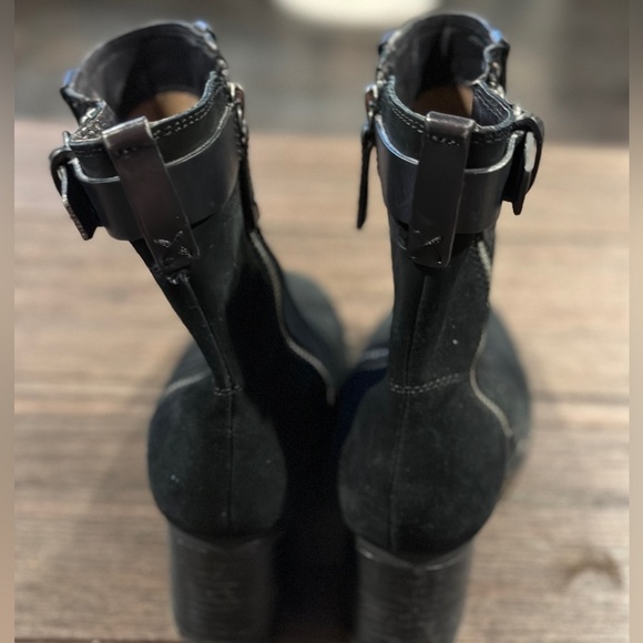 Trask Women's Madison Boot Black Leather Block Heel‎ Lug Sole Buckle Zip Sz 7.5 - Picture 2 of 7